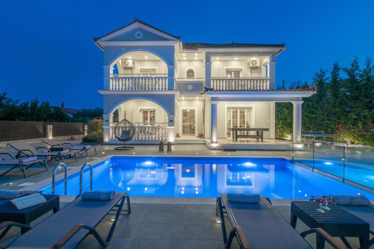 Luxury Villa Vanato & Pool Koukounariá エクステリア 写真