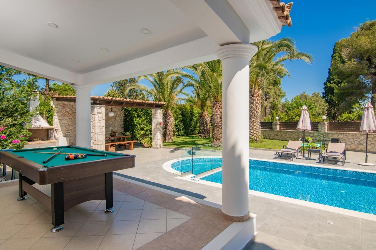 Luxury Villa Vanato & Pool Koukounariá エクステリア 写真