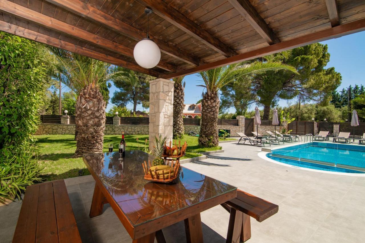 Luxury Villa Vanato & Pool Koukounariá エクステリア 写真