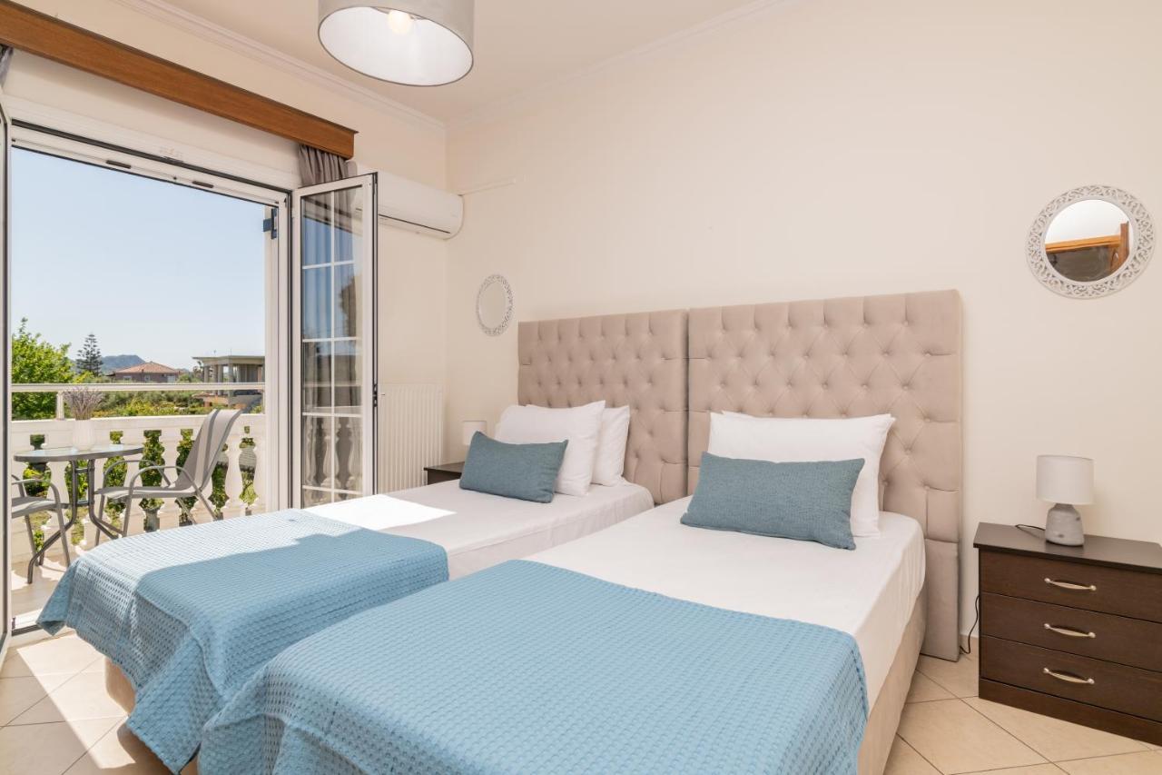 Luxury Villa Vanato & Pool Koukounariá エクステリア 写真