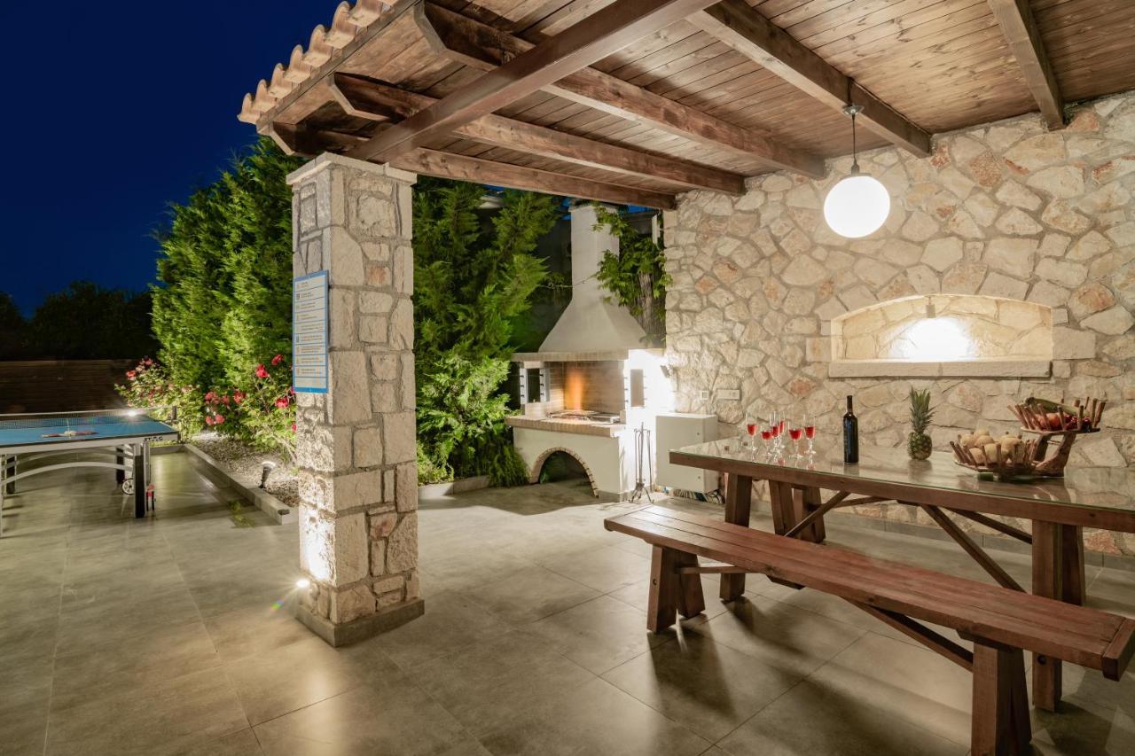 Luxury Villa Vanato & Pool Koukounariá エクステリア 写真
