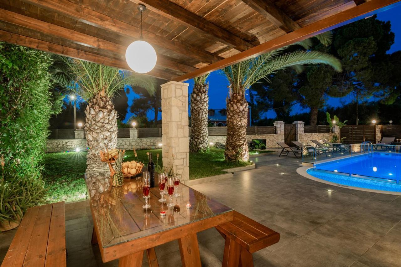 Luxury Villa Vanato & Pool Koukounariá エクステリア 写真