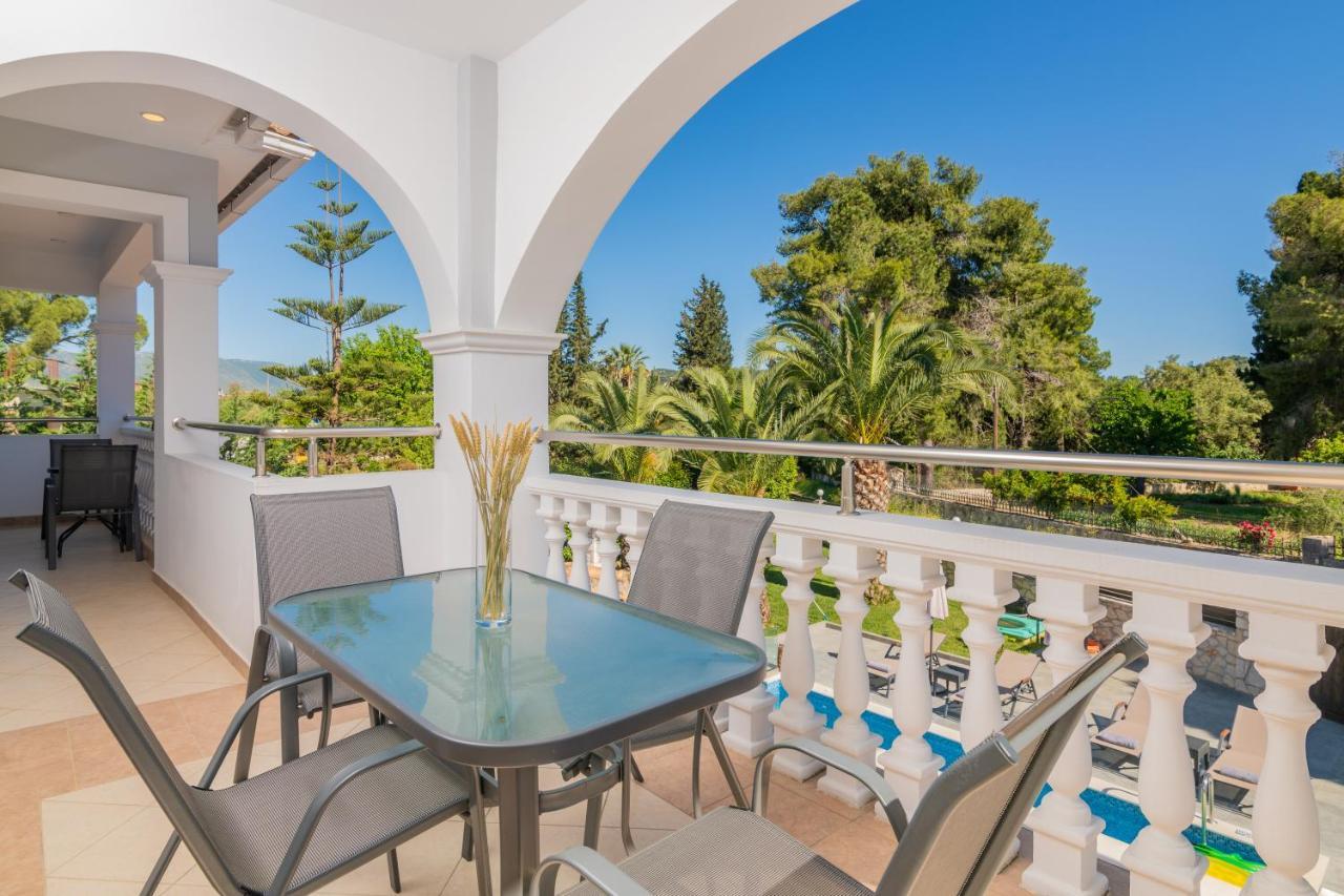Luxury Villa Vanato & Pool Koukounariá エクステリア 写真
